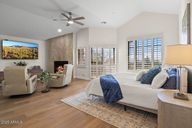 25150 N WINDY WALK Drive 4, Scottsdale, AZ 85255