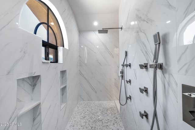 25150 N WINDY WALK Drive 4, Scottsdale, AZ 85255