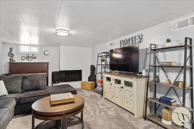 2702 Terry Ave, Billings, MT 59102