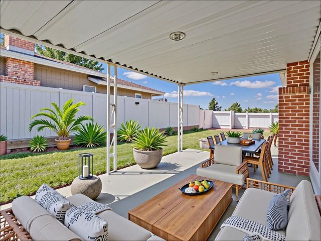 5851 Shenandoah Dr, Sacramento, CA 95841