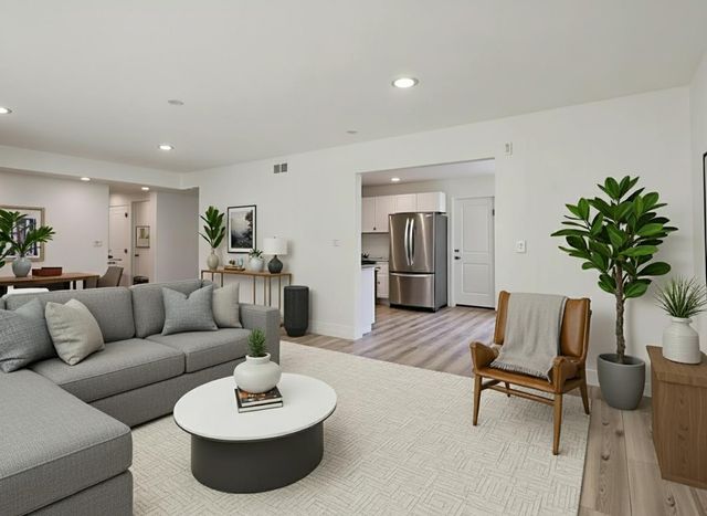 5851 Shenandoah Dr, Sacramento, CA 95841