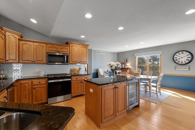 1245 Garfield LANE, Hartford, WI 53027