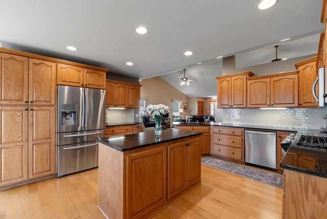 1245 Garfield LANE, Hartford, WI 53027