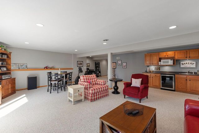 1245 Garfield LANE, Hartford, WI 53027