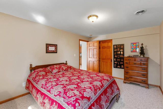 1245 Garfield LANE, Hartford, WI 53027