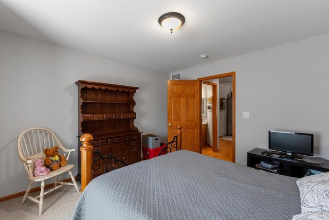 1245 Garfield LANE, Hartford, WI 53027