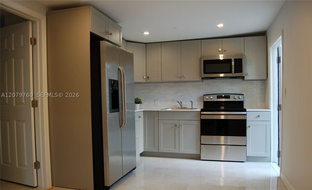 2140 SW 25th St 2140, Miami, FL 33133