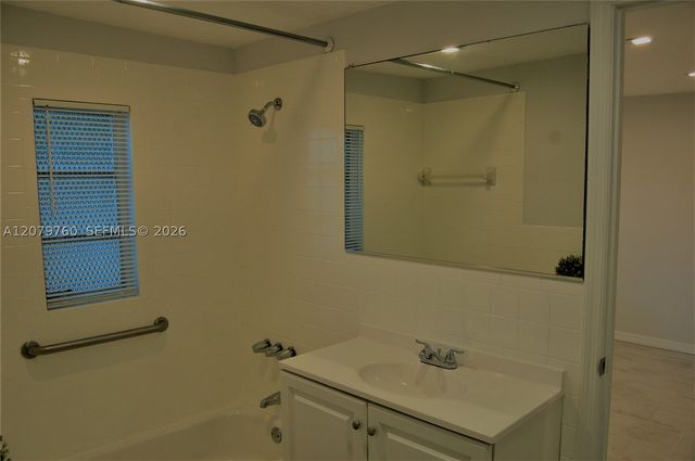 2140 SW 25th St 2140, Miami, FL 33133