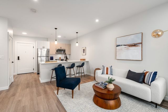 10 Somerset 309, Winthrop, MA 02152