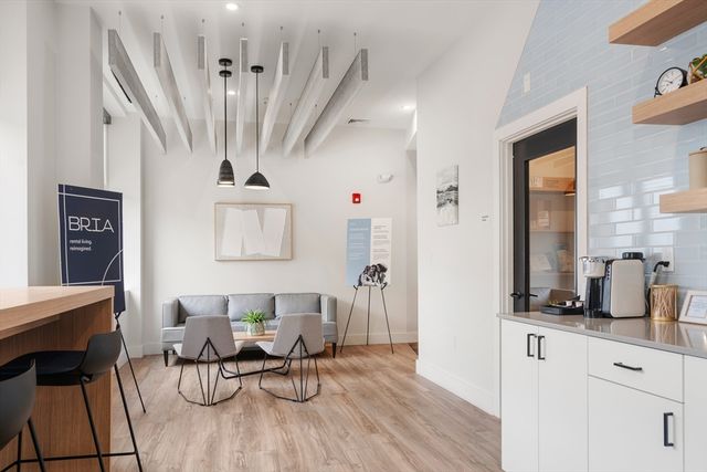 10 Somerset 309, Winthrop, MA 02152