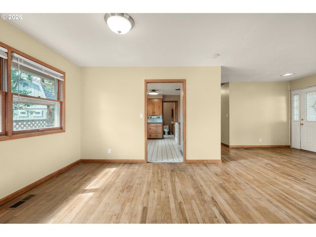 12975 Sw DAVIES Rd, Beaverton, OR 97008