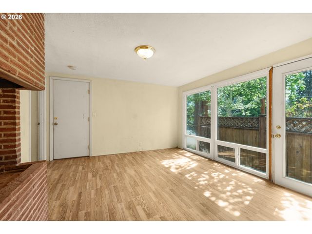 12975 Sw DAVIES Rd, Beaverton, OR 97008