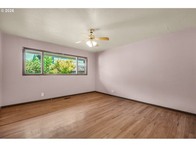 12975 Sw DAVIES Rd, Beaverton, OR 97008