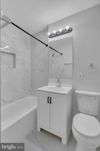 222 N AUBURN DR, Sterling, VA 20164