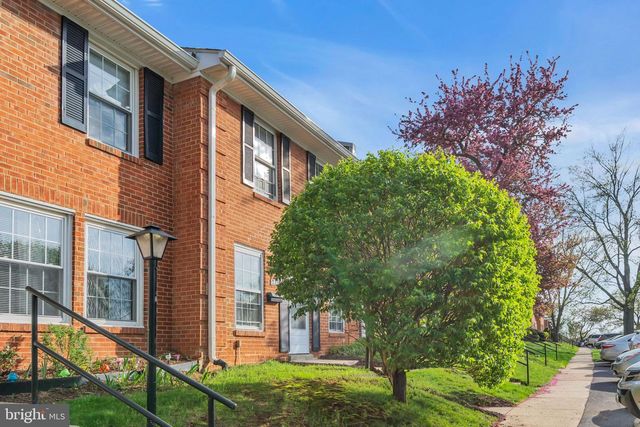 222 N AUBURN DR, Sterling, VA 20164