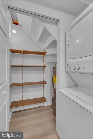 222 N AUBURN DR, Sterling, VA 20164