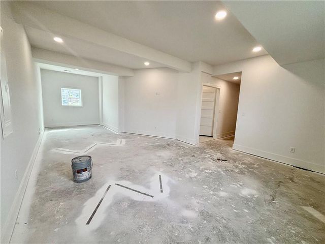 1202 NW 4th Street, Oak Grove, MO 64075