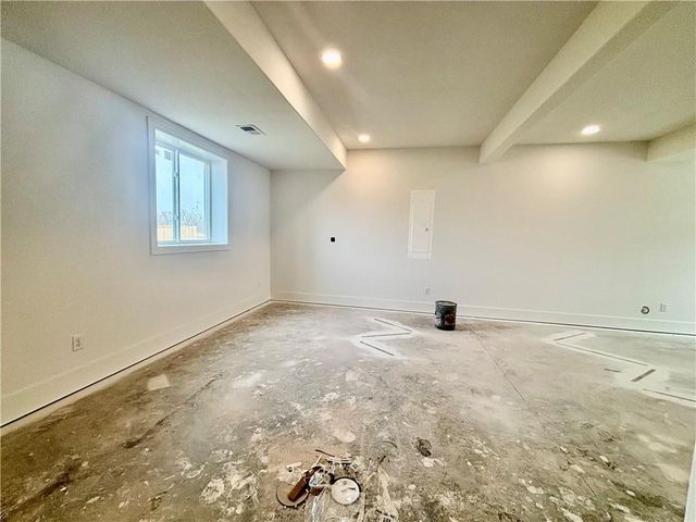 1202 NW 4th Street, Oak Grove, MO 64075