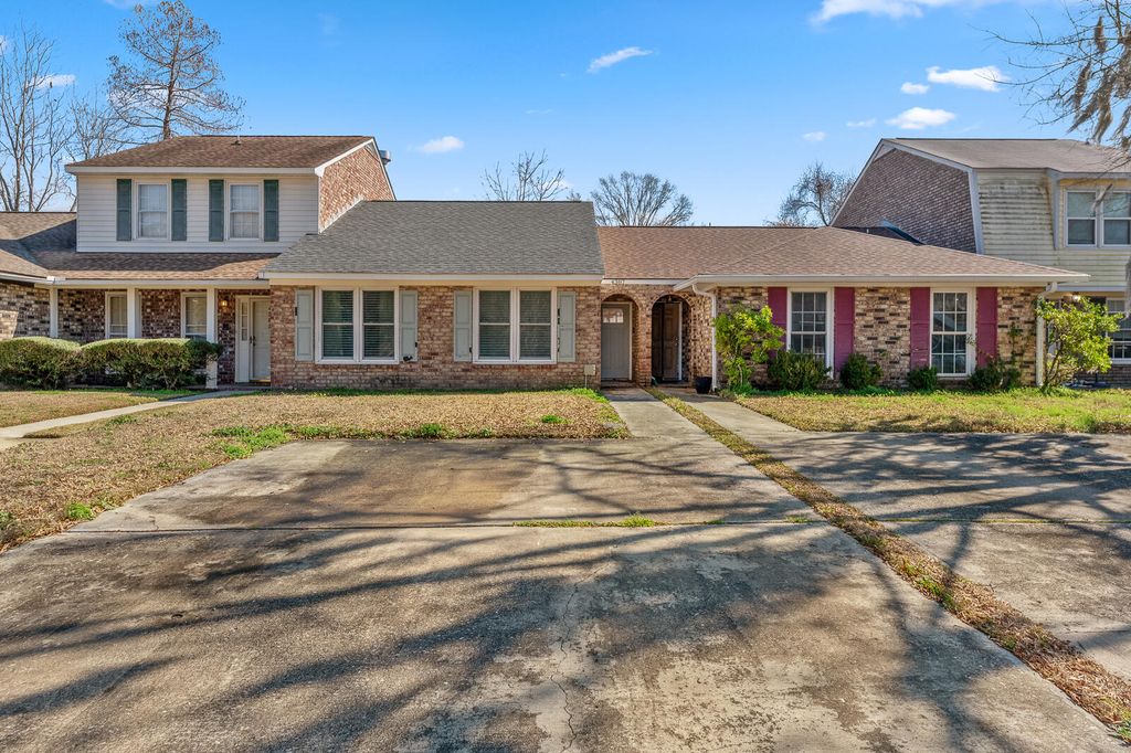 4387 Melanie Court, North Charleston, SC 29418