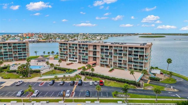 1 KEY CAPRI 102E, Treasure Island, FL 33706