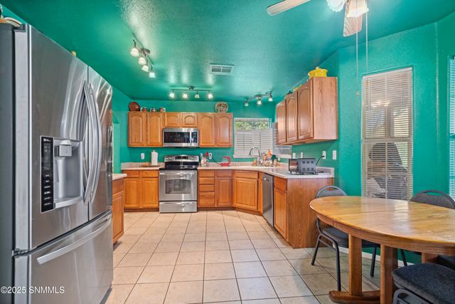 5950 Moon View Drive, Las Cruces, NM 88012