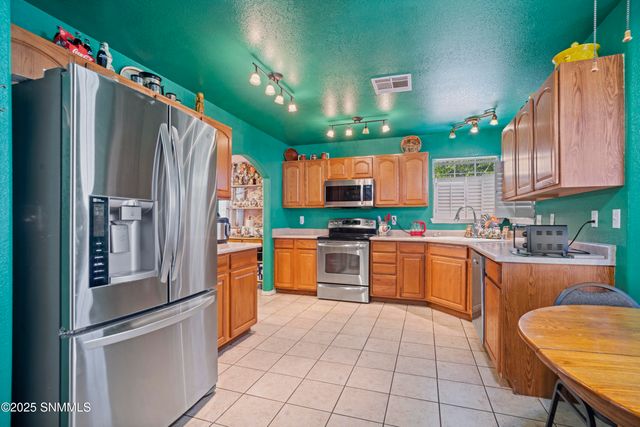 5950 Moon View Drive, Las Cruces, NM 88012