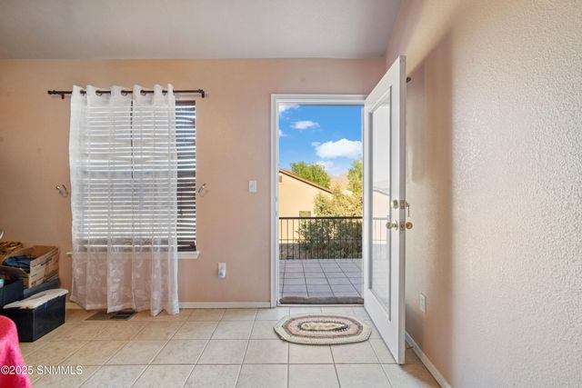 5950 Moon View Drive, Las Cruces, NM 88012