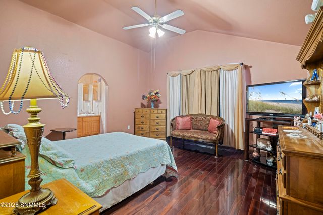 5950 Moon View Drive, Las Cruces, NM 88012