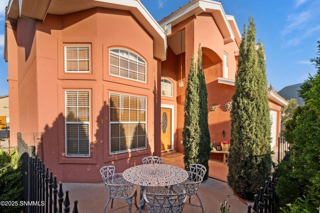 5950 Moon View Drive, Las Cruces, NM 88012