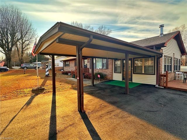 2924 Swallow Road, Reidsville, NC 27320