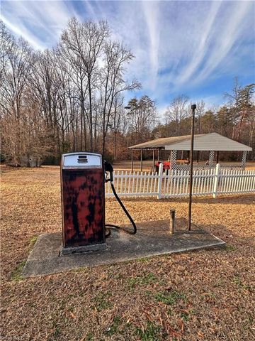 2924 Swallow Road, Reidsville, NC 27320