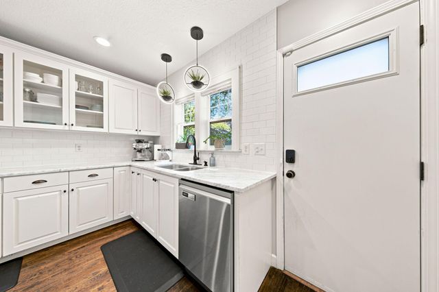 2222 Scheffer Avenue, Saint Paul, MN 55116
