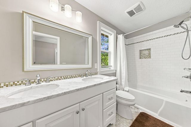 2222 Scheffer Avenue, Saint Paul, MN 55116