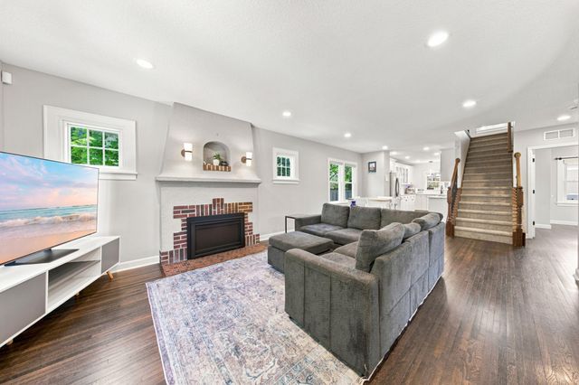 2222 Scheffer Avenue, Saint Paul, MN 55116