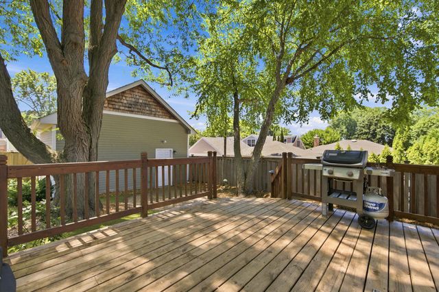 2222 Scheffer Avenue, Saint Paul, MN 55116