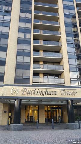 800 Palisade Avenue 23B, Fort Lee, NJ 07024