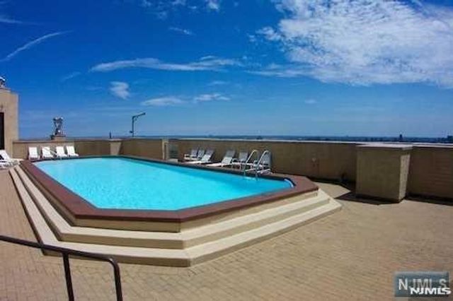 800 Palisade Avenue 23B, Fort Lee, NJ 07024