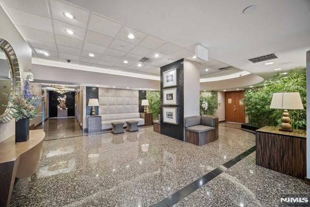 800 Palisade Avenue 23B, Fort Lee, NJ 07024