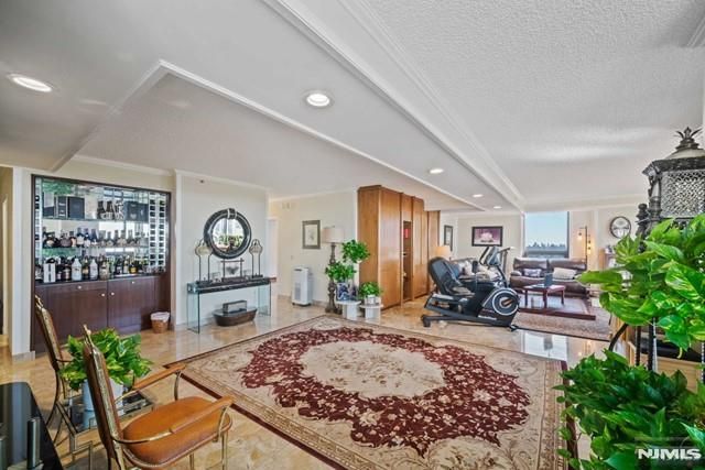 800 Palisade Avenue 23B, Fort Lee, NJ 07024