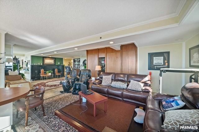 800 Palisade Avenue 23B, Fort Lee, NJ 07024