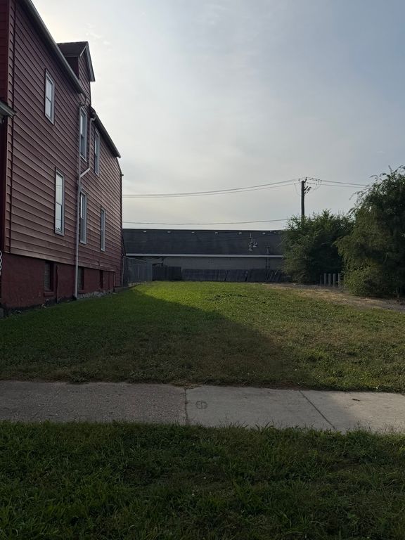 8224 S Emerald Avenue, Chicago, IL 60620 — exterior