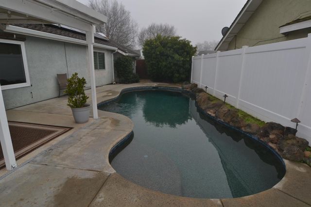 4612 Little Creek Dr, Modesto, CA 95355