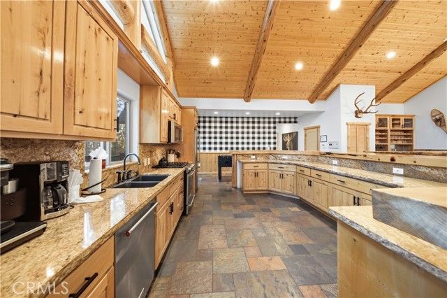 42364 Heavenly Valley, Big Bear Lake, CA 92315