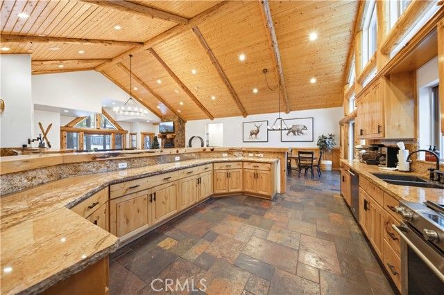 42364 Heavenly Valley, Big Bear Lake, CA 92315