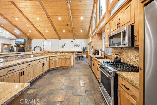 42364 Heavenly Valley, Big Bear Lake, CA 92315