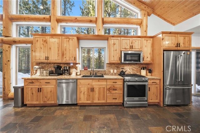 42364 Heavenly Valley, Big Bear Lake, CA 92315
