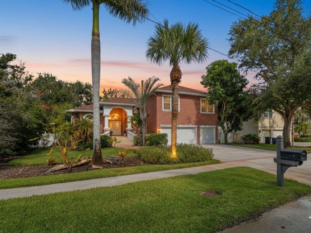 1218 CASTLE TERRACE, Tarpon Springs, FL 34689