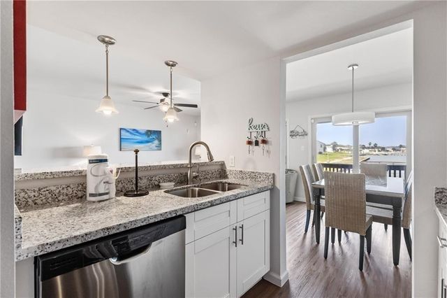 620 S Fulton Beach Road 308, Rockport, TX 78382