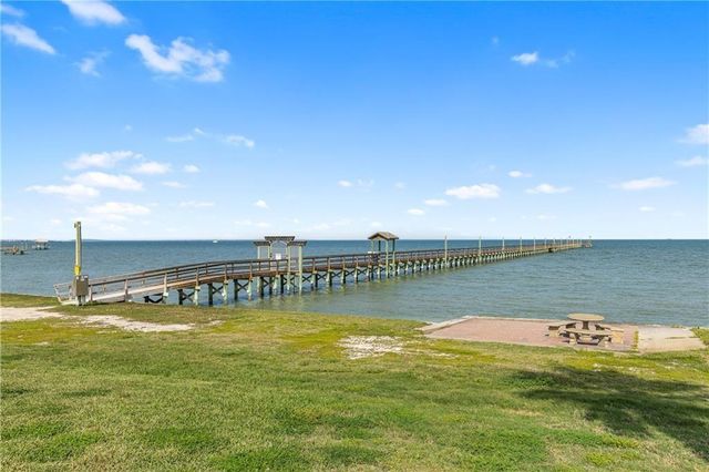 620 S Fulton Beach Road 308, Rockport, TX 78382