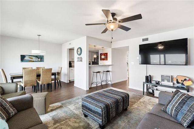 620 S Fulton Beach Road 308, Rockport, TX 78382